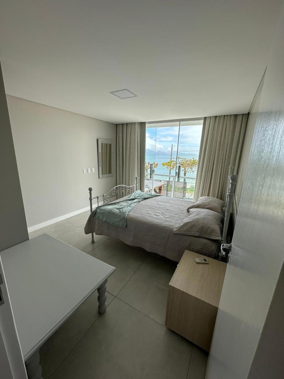 Apartamento Frente Mar Na Baia De Porto Belo Exterior foto